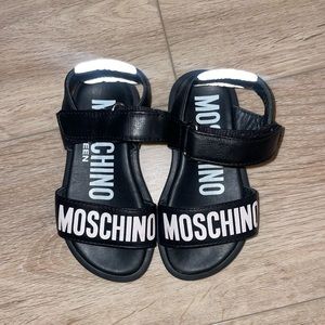 Perfect condition Mosschino Toddler shoes (2-4)